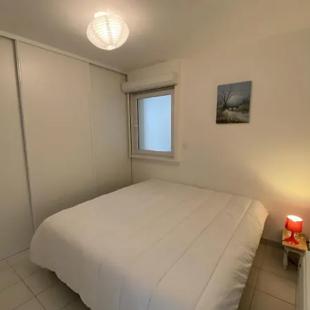 4 Personnes, Rez-de-chaussee, Piscine, A 200 M, Wifi - Fr-1-709-32 شقة *