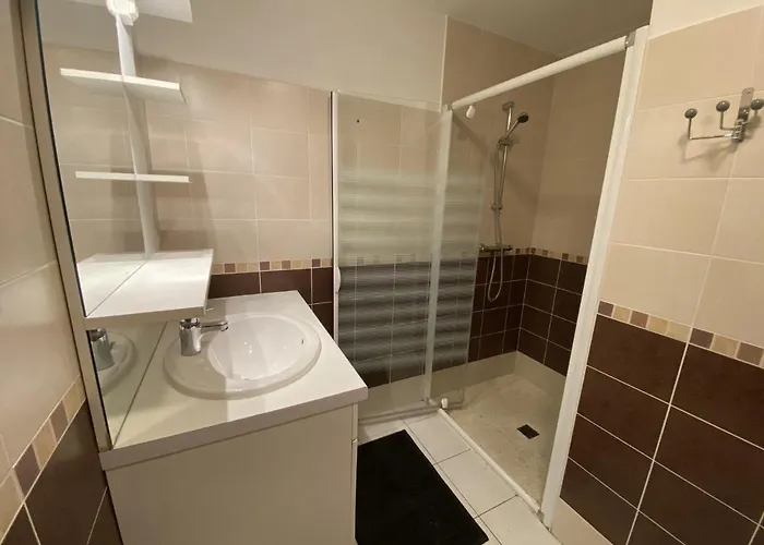 4 Personnes, Rez-de-chaussee, Piscine, A 200 M, Wifi - Fr-1-709-32